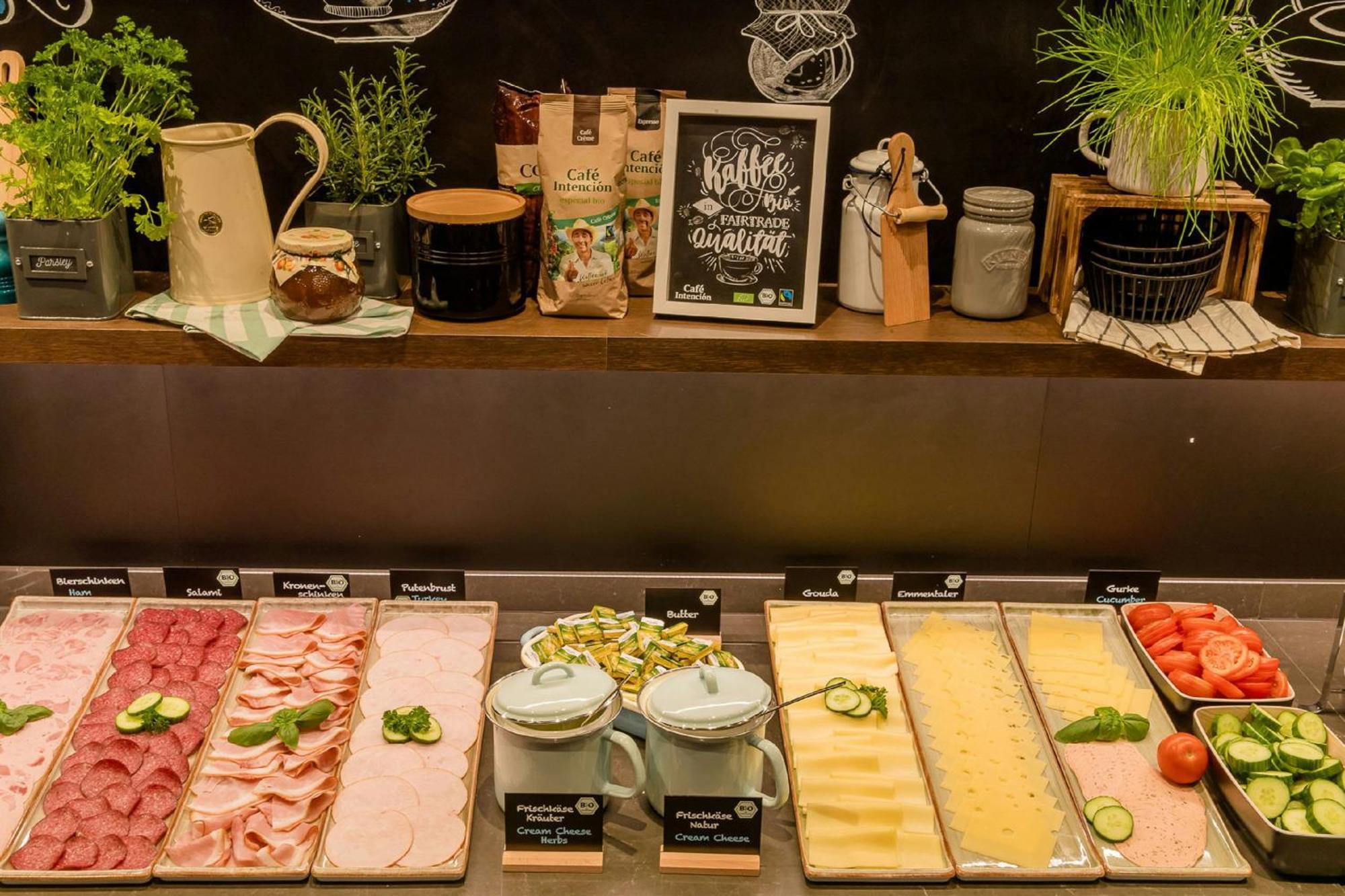 Motel One Barcelona-Ciutadella — Foto 1